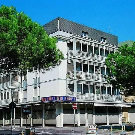 San Carlo 酒店 利尼亚诺萨比亚多罗