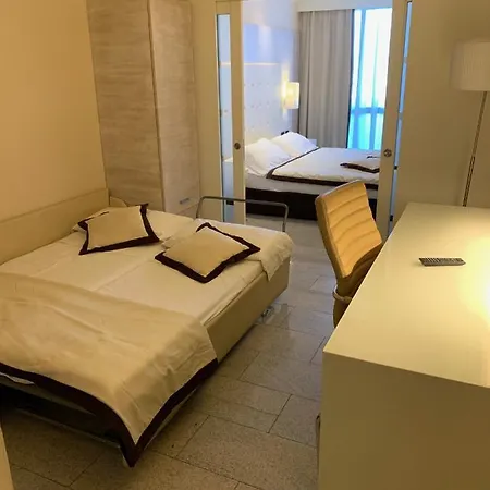 San Carlo 酒店 利尼亚诺萨比亚多罗